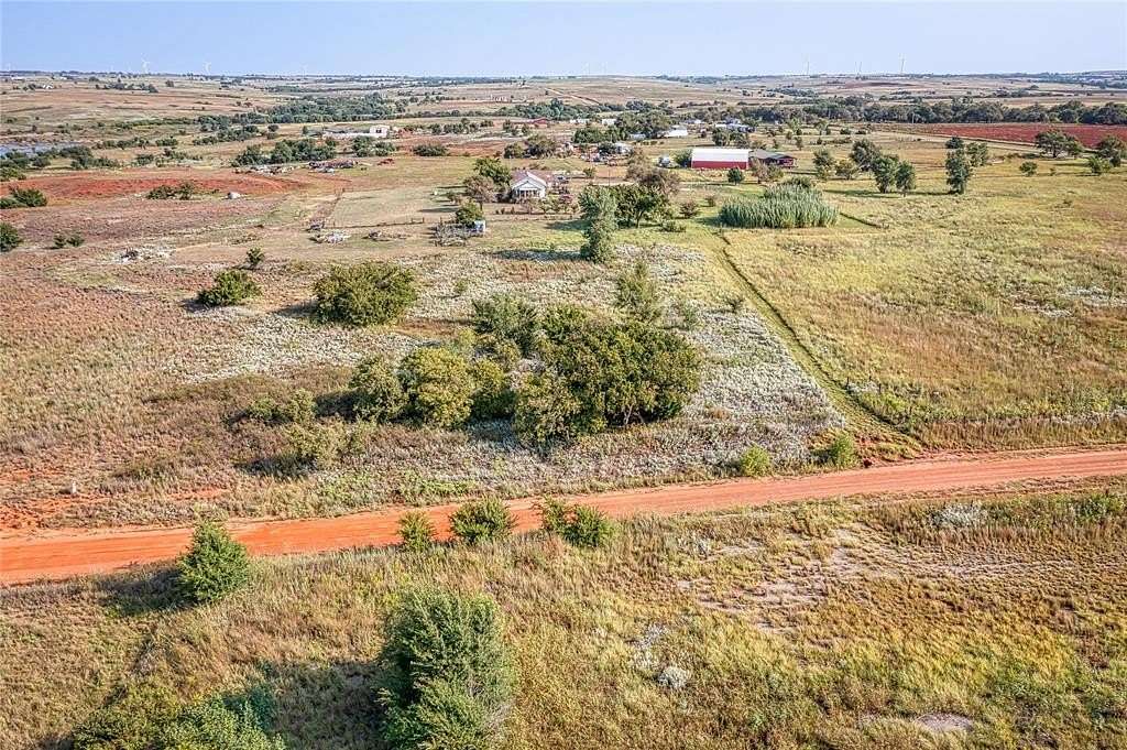 5 Acres of Residential Land for Sale in Sayre, Oklahoma