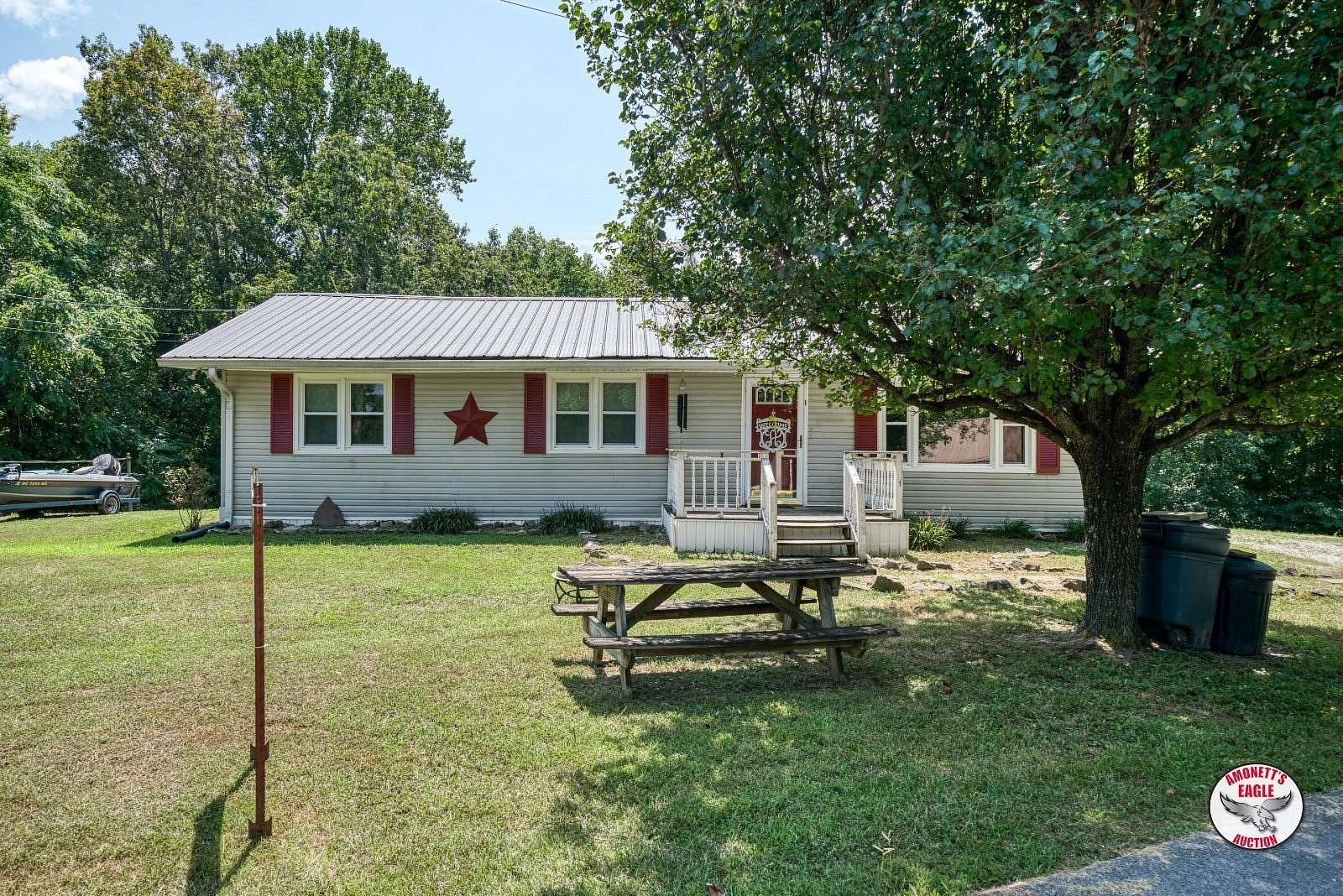 2.44 Acres of Land with Home for Sale in Albany, Kentucky