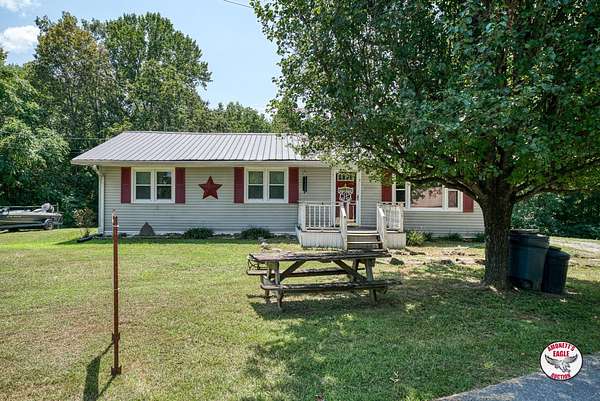 2.44 Acres of Land with Home for Sale in Albany, Kentucky