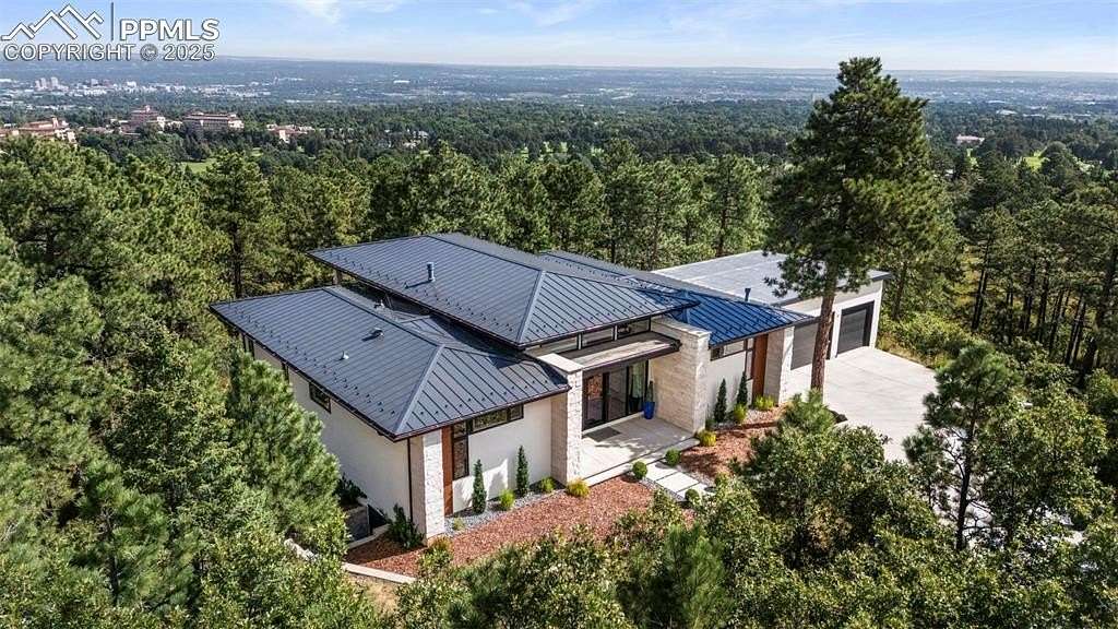 2.12 Acres of Residential Land with Home for Sale in Colorado Springs, Colorado