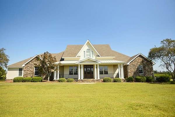 2 Acres of Residential Land with Home for Sale in Tarrytown, Georgia