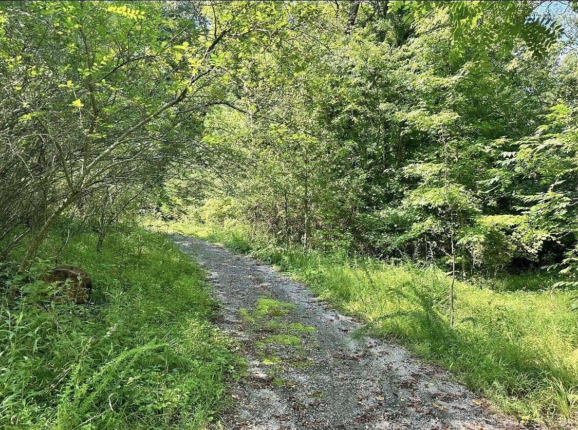 7.7 Acres of Mixed-Use Land for Sale in Cleveland, Tennessee