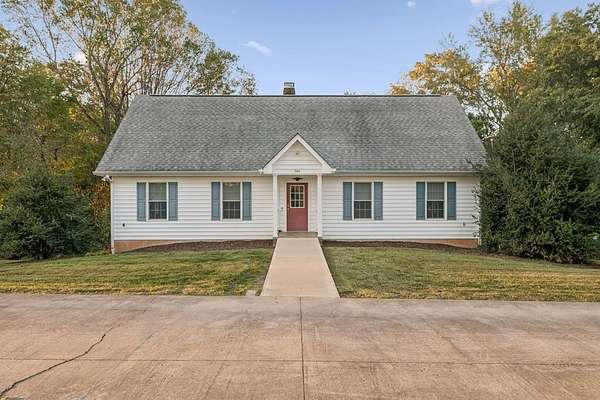 4 Acres of Residential Land with Home for Sale in Cartersville, Virginia