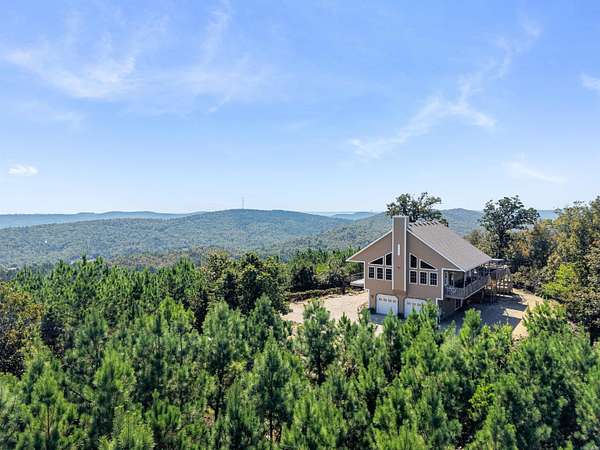 138 Acres of Recreational Land with Home for Sale in Hot Springs, Arkansas