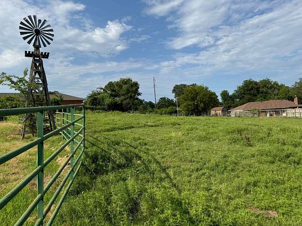 7.8 Acres of Agricultural Land for Lease in Choctaw, Oklahoma