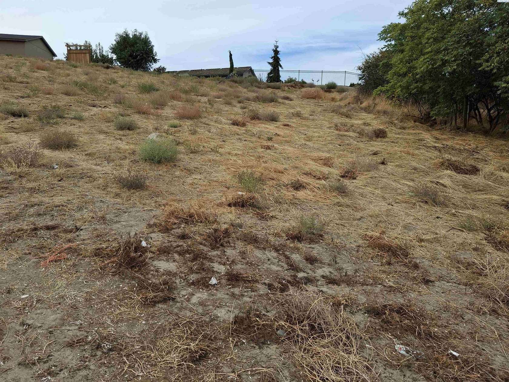 1 Acre of Residential Land for Sale in Sunnyside, Washington