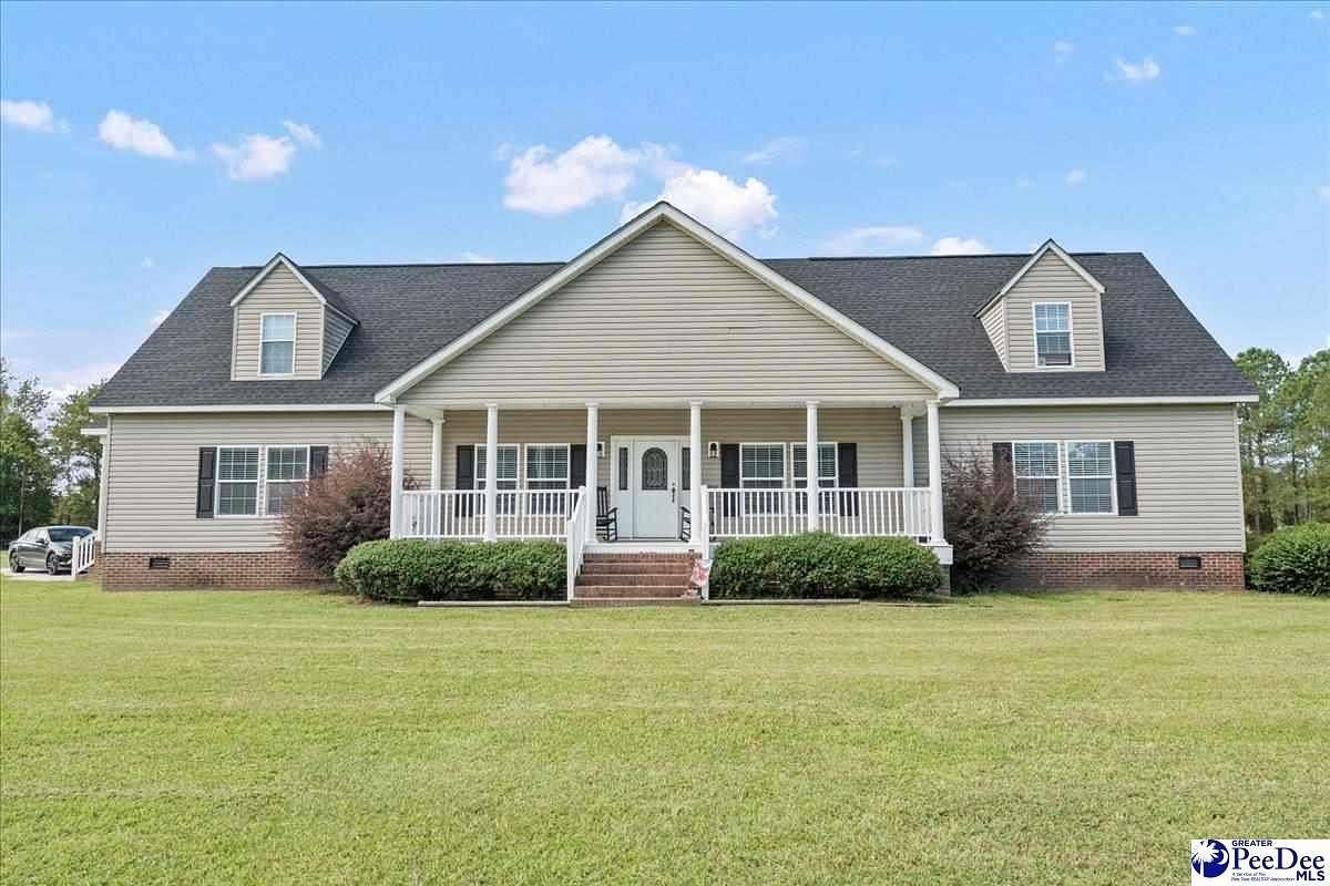 2.34 Acres of Residential Land with Home for Sale in Bennettsville, South Carolina