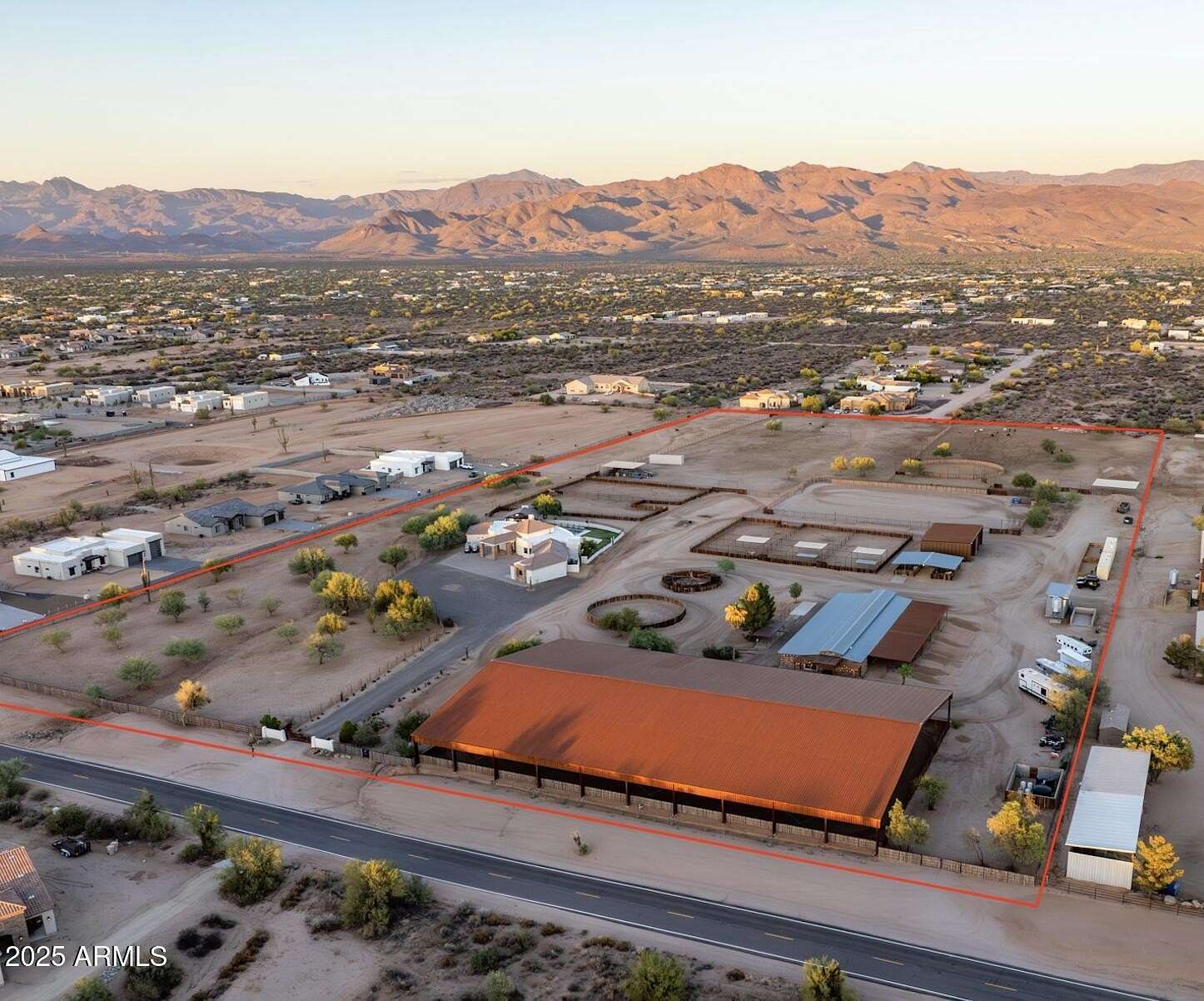 19.2 Acres of Land with Home for Sale in Scottsdale, Arizona