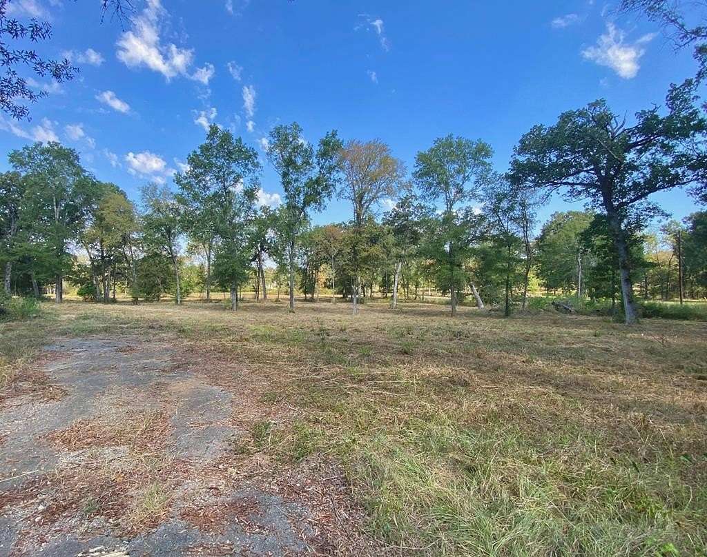 5.42 Acres of Residential Land for Sale in Crockett, Texas