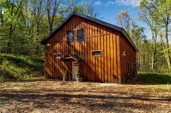 5.17 Acres of Residential Land with Home for Sale in Ellicottville, New York