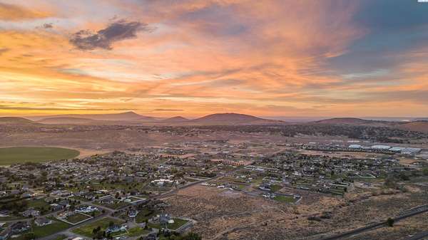 11.7 Acres of Land for Sale in Kennewick, Washington