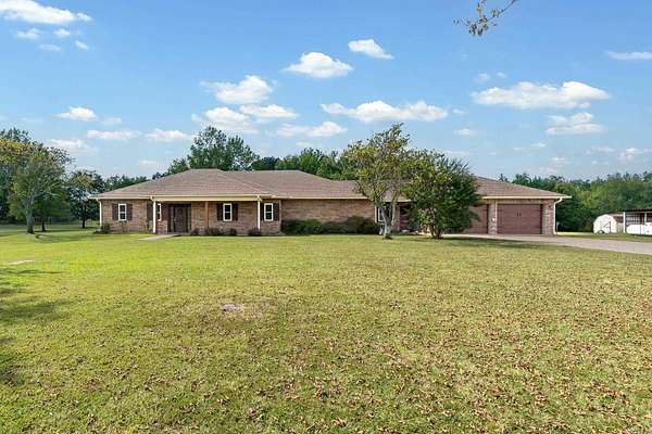 6 Acres of Residential Land with Home for Sale in Mena, Arkansas