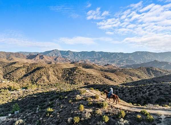 271 Acres of Land with Home for Sale in Acton, California