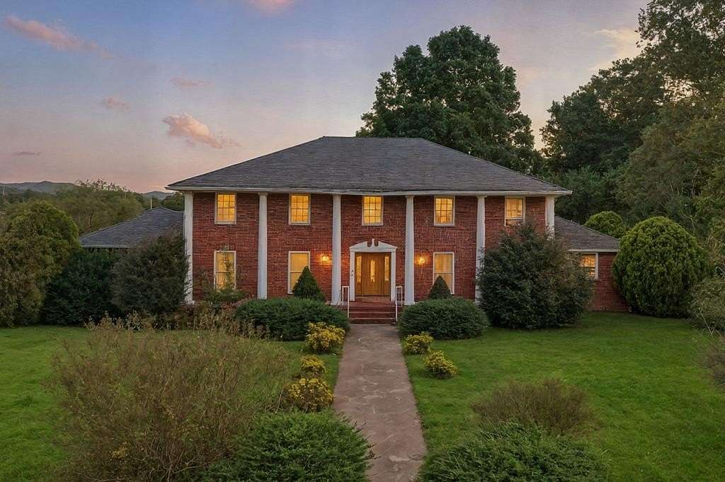 26.5 Acres of Land with Home for Sale in Ellijay, Georgia