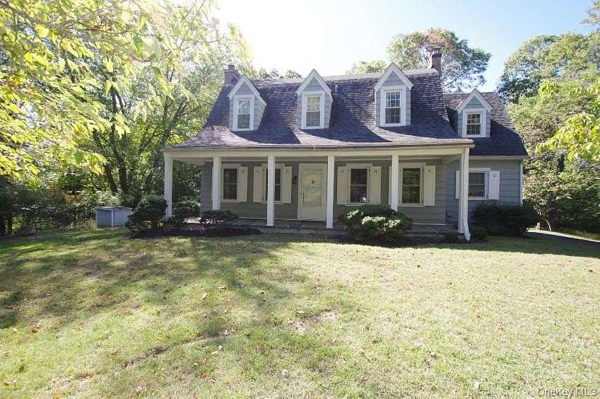 4.19 Acres of Residential Land with Home for Sale in Coram, New York