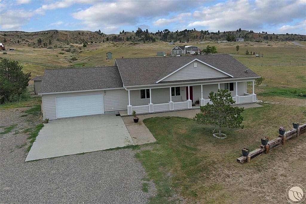 10 Acres of Residential Land with Home for Sale in Huntley, Montana
