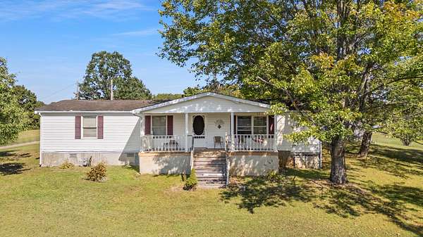 1.52 Acres of Residential Land with Home for Sale in Jeffersonville, Kentucky