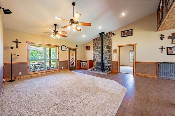 21.7 Acres of Agricultural Land with Home for Sale in Athens, Texas