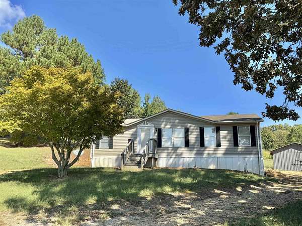 2.5 Acres of Residential Land with Home for Sale in Florence, Alabama