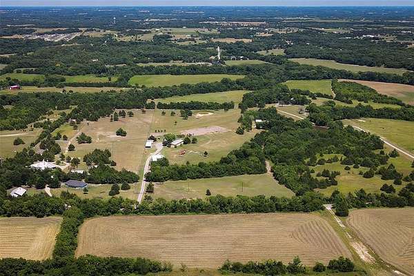 1.33 Acres of Residential Land for Sale in Van Alstyne, Texas