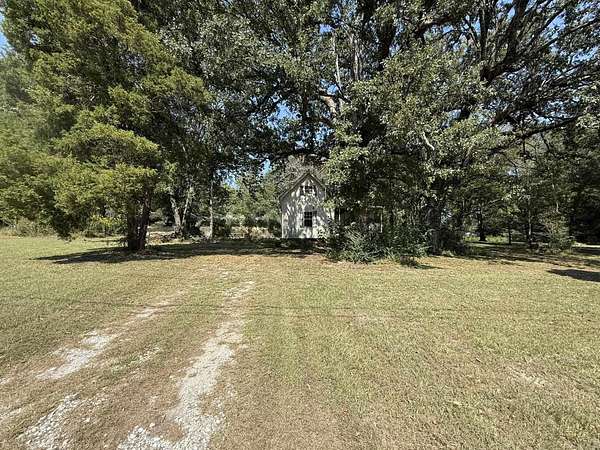 2.1 Acres of Residential Land with Home for Sale in Malvern, Arkansas