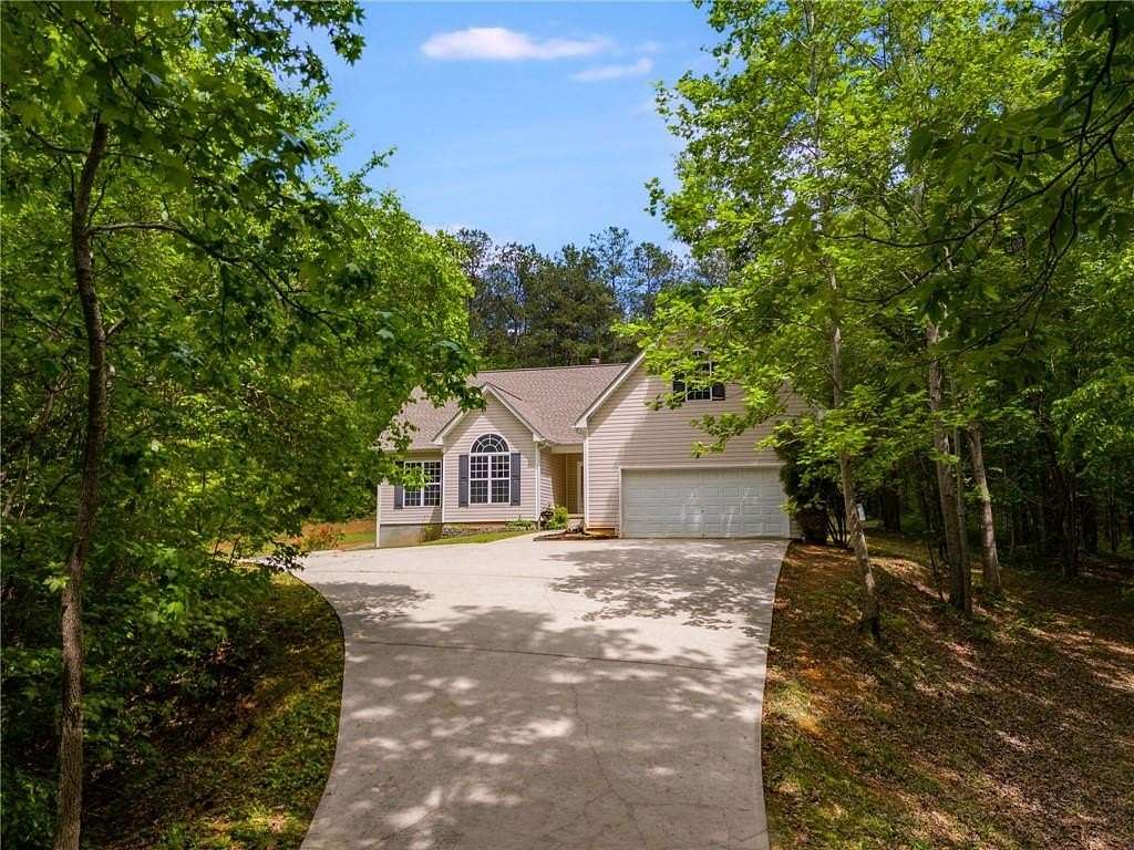 2 Acres of Residential Land with Home for Sale in Temple, Georgia