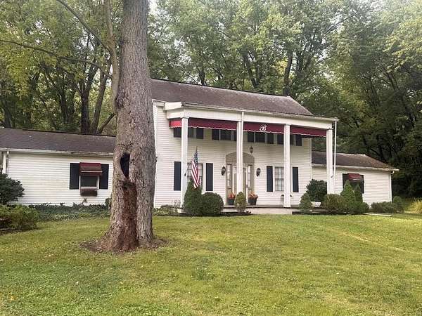 5.12 Acres of Residential Land with Home for Sale in Chillicothe, Ohio