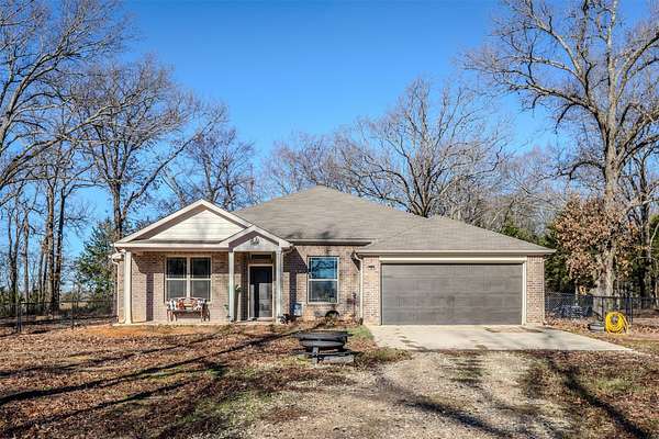6.49 Acres of Land with Home for Sale in Edgewood, Texas
