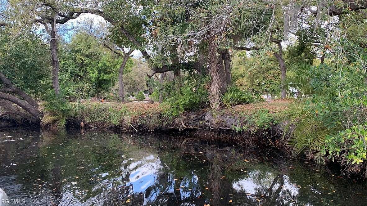 0.65 Acres of Commercial Land for Sale in Fort Myers, Florida