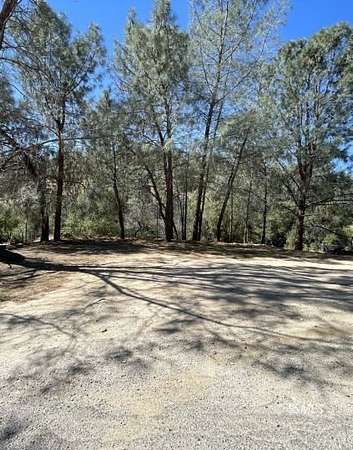 0.38 Acres of Land for Sale in Wofford Heights, California