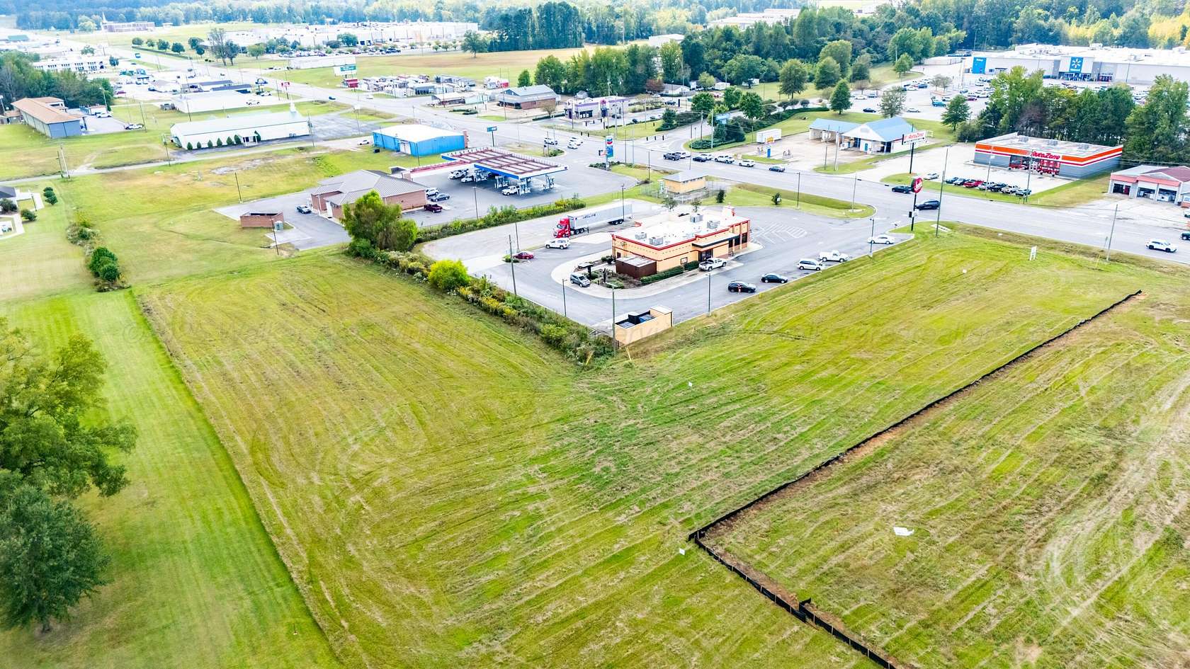 1 Acre of Commercial Land for Sale in Hamilton, Alabama