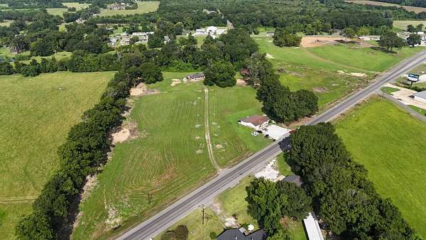 8.48 Acres of Improved Mixed-Use Land for Sale in Mansura, Louisiana