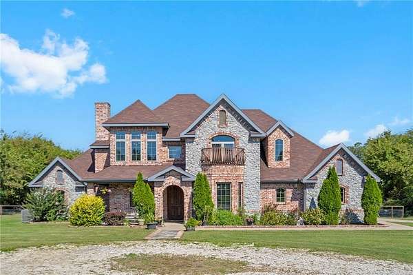 5 Acres of Residential Land with Home for Sale in Gravette, Arkansas