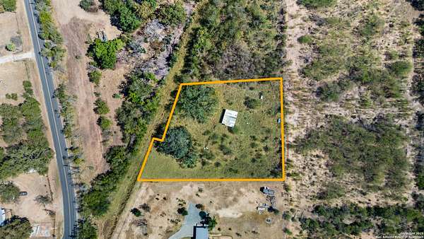 1 Acre of Residential Land for Sale in Lytle, Texas