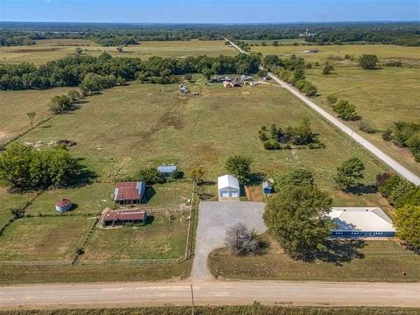 6.88 Acres of Residential Land with Home for Sale in Wagoner, Oklahoma