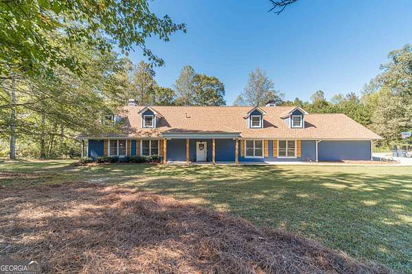 2.16 Acres of Residential Land with Home for Sale in Loganville, Georgia