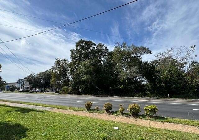 0.3 Acres of Mixed-Use Land for Sale in Crestview, Florida
