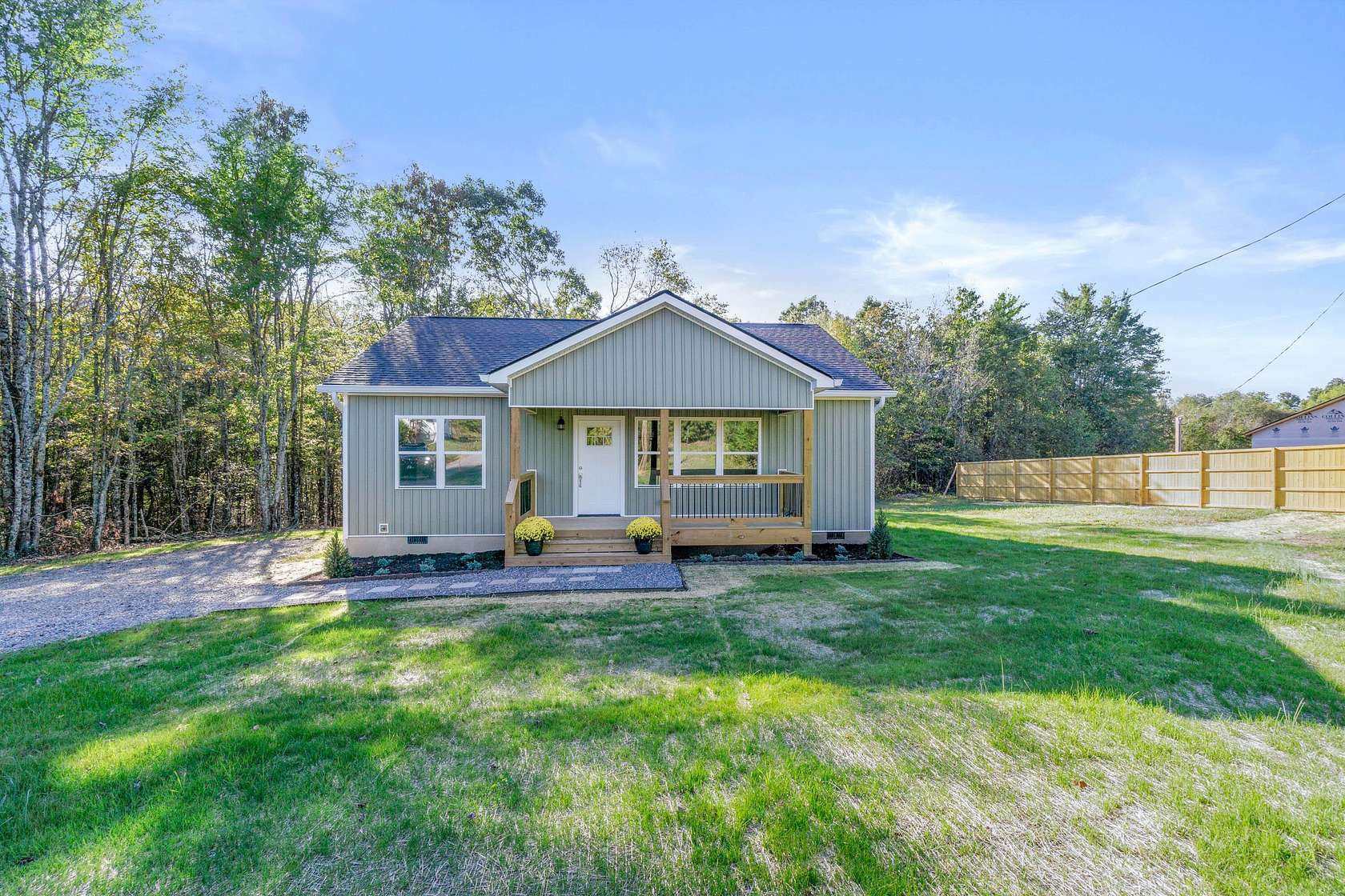 1.56 Acres of Residential Land with Home for Sale in Trenton, Georgia