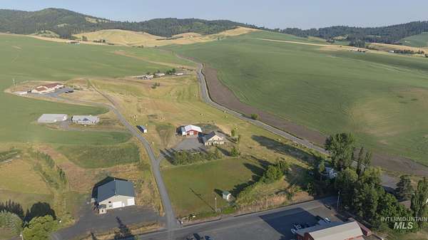 2.76 Acres of Residential Land for Sale in Viola, Idaho