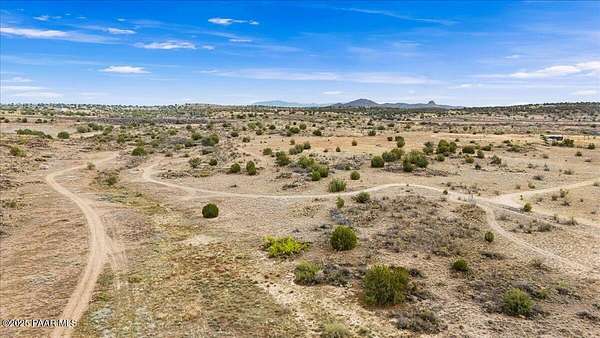 6 Acres of Residential Land for Sale in Paulden, Arizona