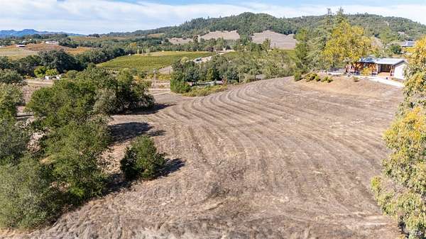 5.29 Acres of Improved Mixed-Use Land for Sale in Healdsburg, California