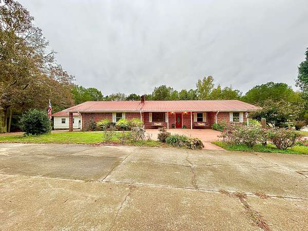 4.36 Acres of Residential Land with Home for Sale in Fayette, Alabama