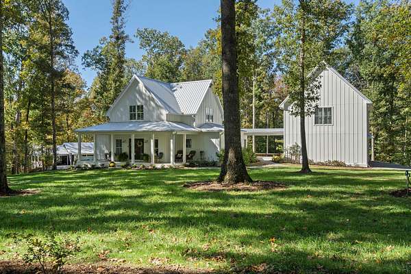 9.5 Acres of Residential Land with Home for Sale in Franklin, Tennessee