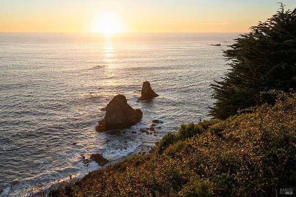 3 Acres of Land with Home for Sale in Albion, California