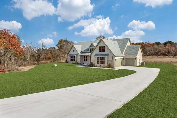 2 Acres of Residential Land with Home for Sale in Weatherford, Texas