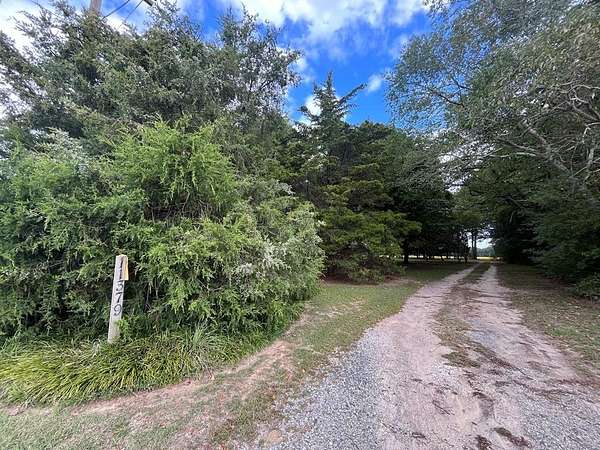 2.73 Acres of Residential Land with Home for Sale in Belle Haven, Virginia