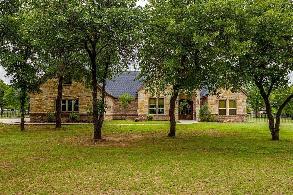 3.14 Acres of Land with Home for Sale in Lipan, Texas