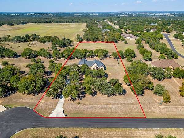 3.14 Acres of Residential Land with Home for Sale in Lipan, Texas