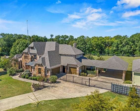 30.3 Acres of Land with Home for Sale in Canton, Texas