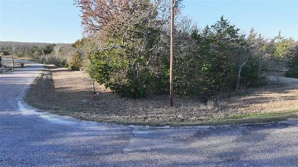 2 Acres of Residential Land for Sale in Valley View, Texas